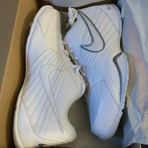 Size 13 Nike air baseline low